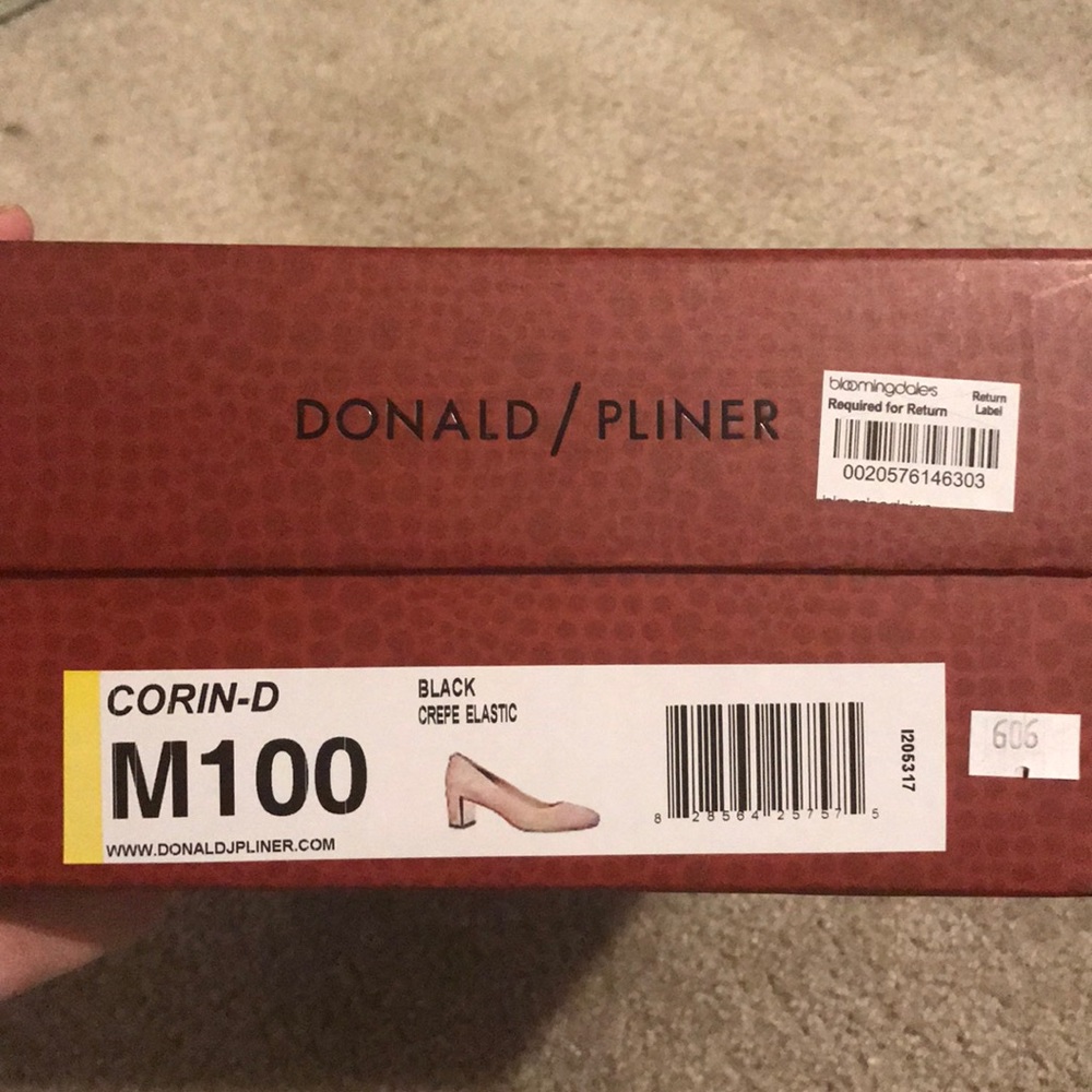 Donald Pliner Black Crepe Elastic Heels - Picture 7 of 8
